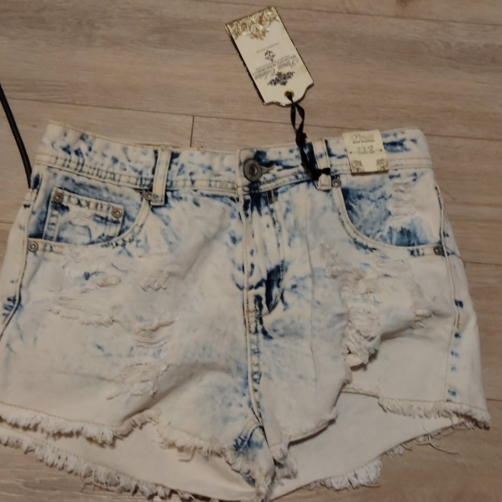Parisian collection denim shorts